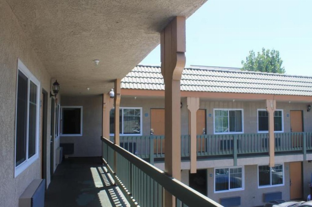 El Rancho Inn Main image